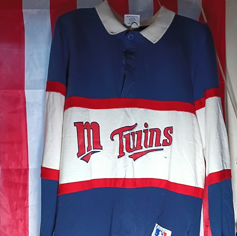 NUTMEG MILLS BRAND VINTAGE TWINS COLLARED POLO LONG SLEEVE WORLD SERIES 1991